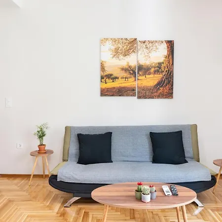 Nike S Katechaki Appartement