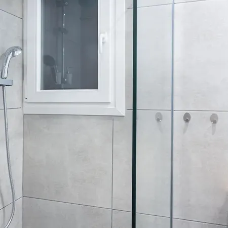 Nike S Katechaki Appartement